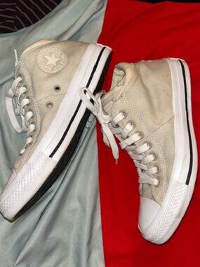 Converse womens size 6  shoes shoe tennis tan chucks sneakers  six